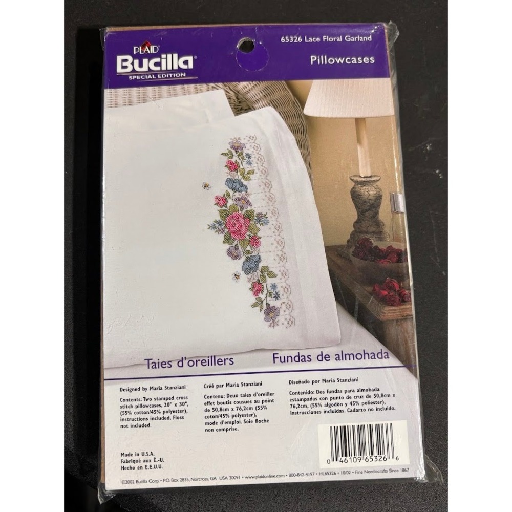 Bucilla Lace Floral Garland Stamped Cross Stitch Pillowcases 2pk 65326 White NOS